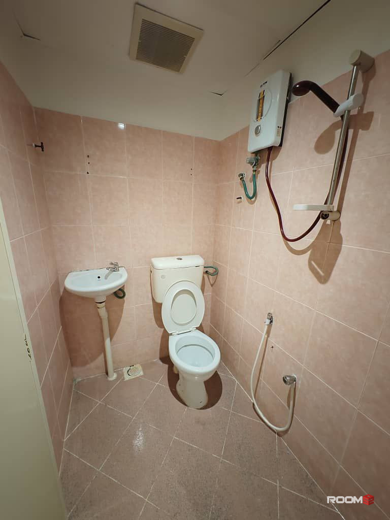 Low Deposit❗ Furnished Room for Rent at Melawati near LRT Wangsa Maju