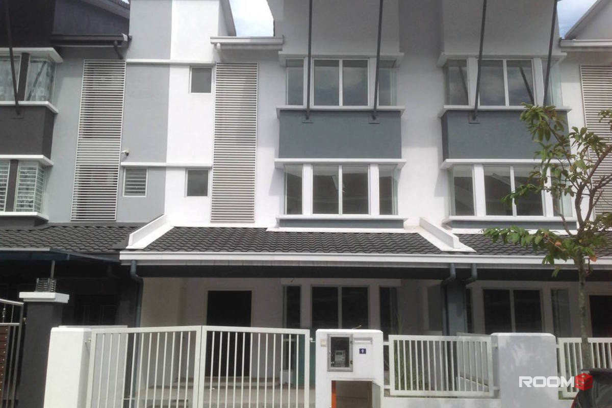 [ 𝐁𝐄𝐒𝐓 𝐎𝐅𝐅𝐄𝐑 ] [𝑭𝒆𝒎𝒂𝒍𝒆 𝑶𝒏𝒍𝒚👩] [𝑾𝑰𝑭𝑰📶] Taman Mesra Utama📣🚊 Serdang KTM, 🏘Taming Jaya,🏫 UTAR🎓 C180, The Mines, AEON.