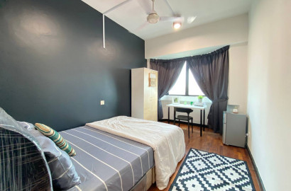 Middle room for rent at Bistari Condominium near Sunway Putra Mall