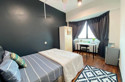 Medium room for rent near PWTC LRT Station