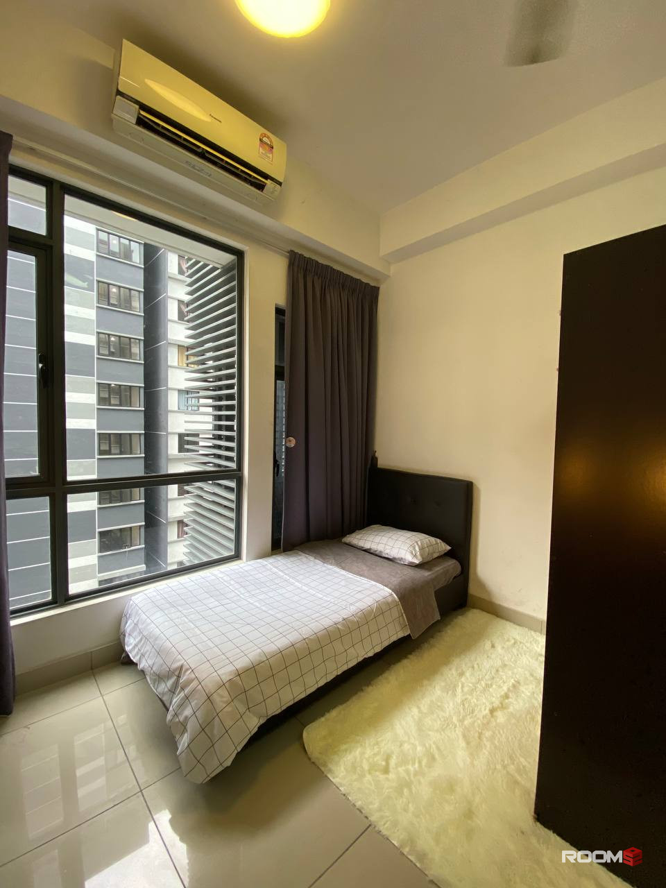 Prefer FEMALE 😇 Shared Room for RENT 💥Utropolis Glenmarie SHAH ALAM