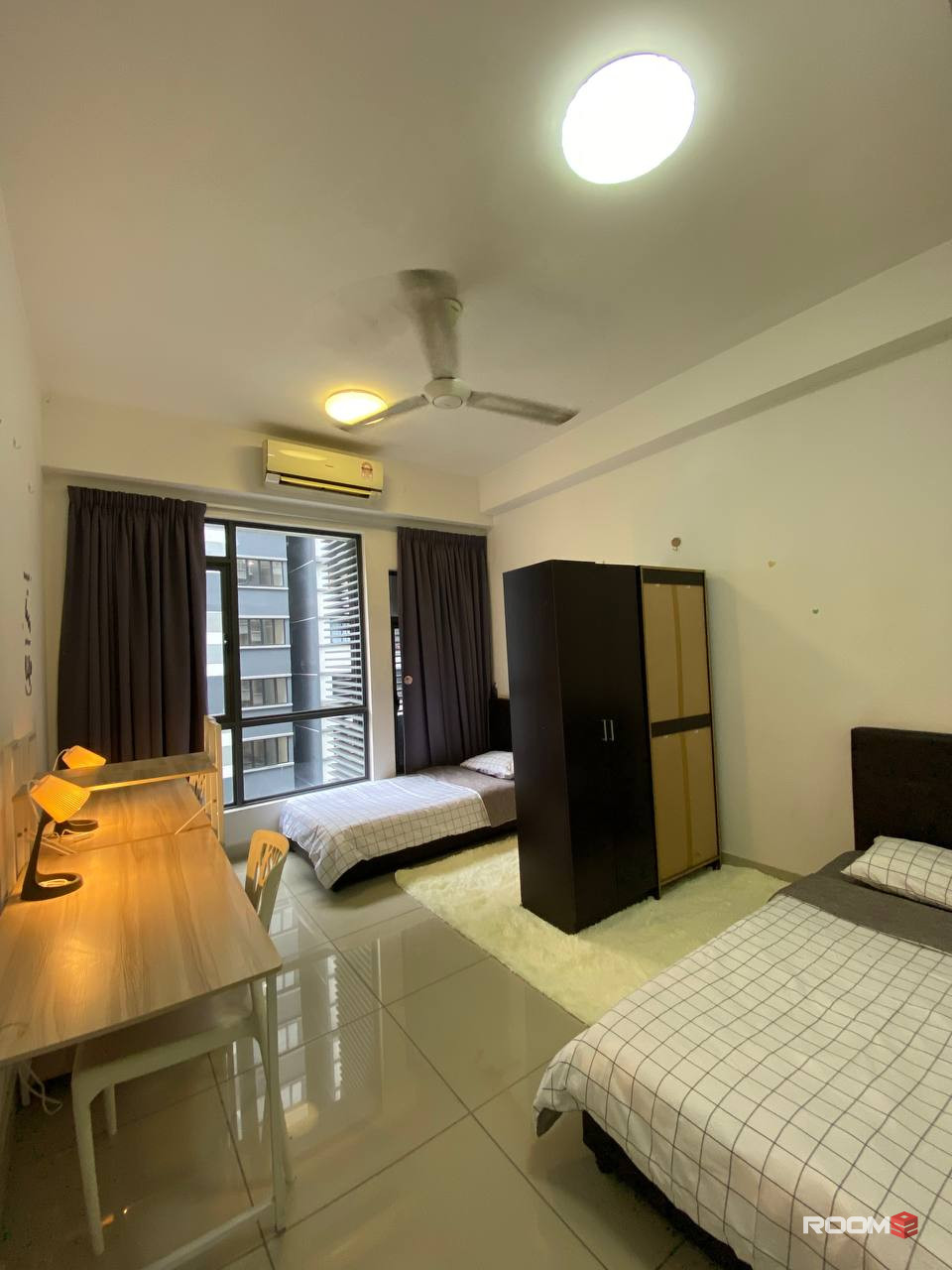 [🎈FEMALE UNIT] Comfy & Privacy Shared Bedroom for RENT @ Utropolis Glenmarie Shah Alam