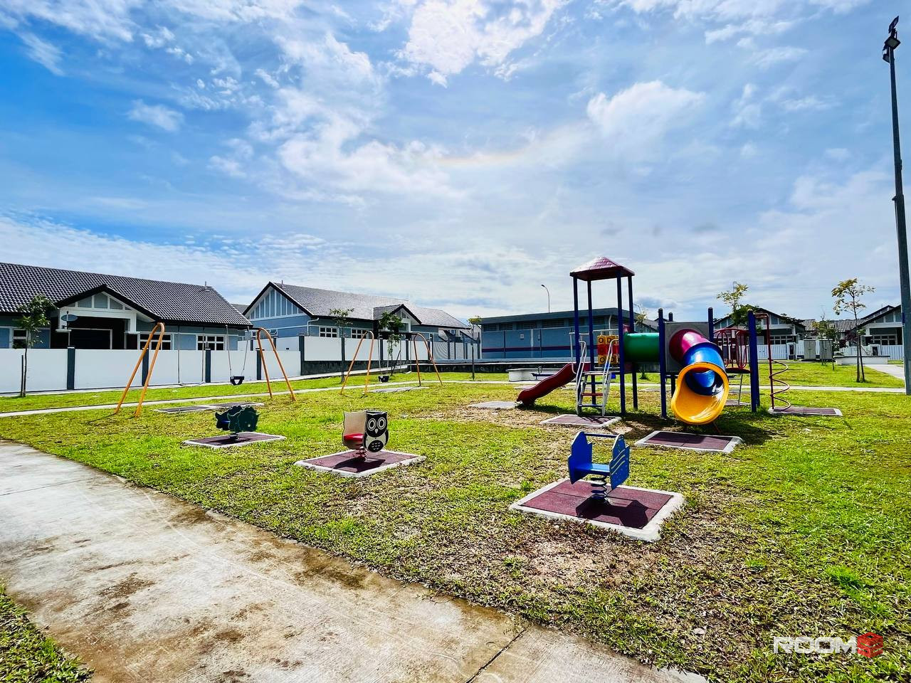 [Bilik Sewa Murah] , Tmn Bukit Senawang Perdana , [Bilik Medium] , Senawang , Seremban , Nexperia , Samsung SDI , Paroi