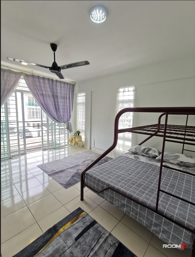[Bilik sewa Cozy & Privacy], Bangi avenue 3 [Bilik Master] ,  [PEREMPUAN] , [KTM Bangi] Kuis , Bandar Seri Putra  UKM