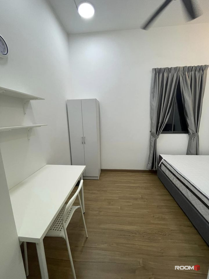 [2 Min Walk to LRT] Newly Renovated - Putra Suria Residence