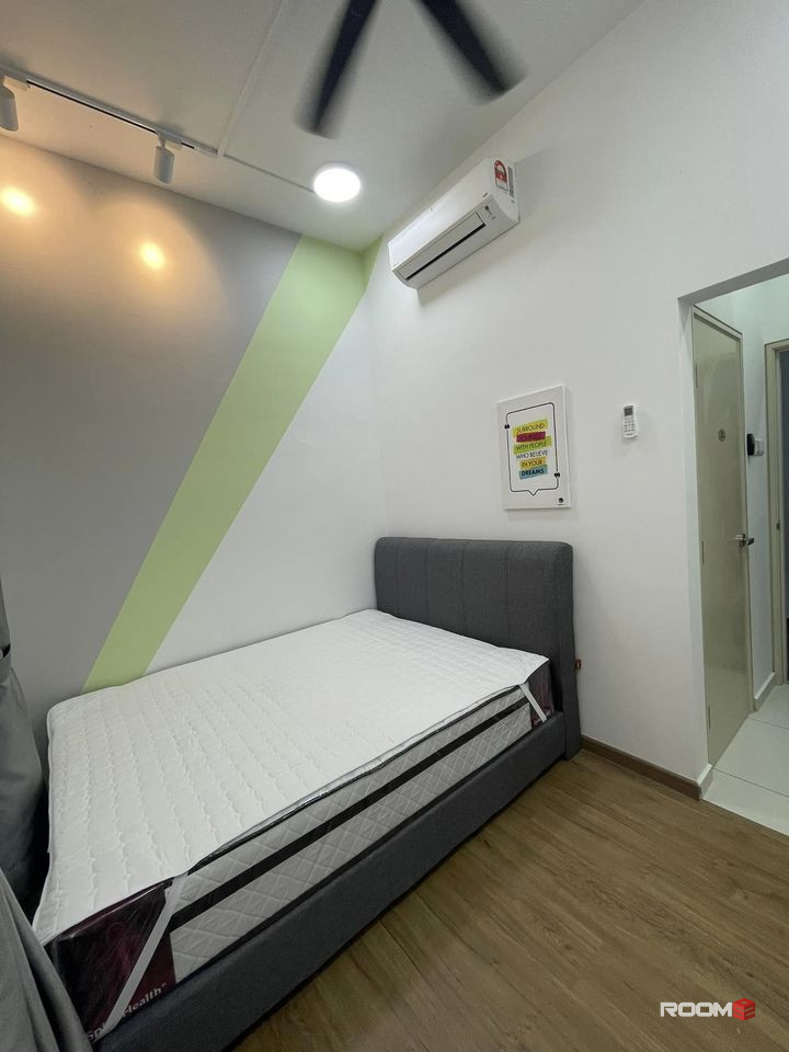 [2 Min Walk to LRT] Newly Renovated - Putra Suria Residence