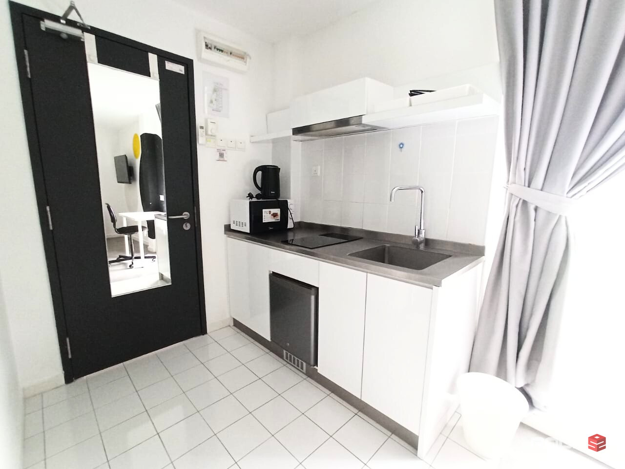 Convenient Maluri Room Rental 🏠 - Perfectly Located Near Bus Route to Bukit Bintang. 🚍