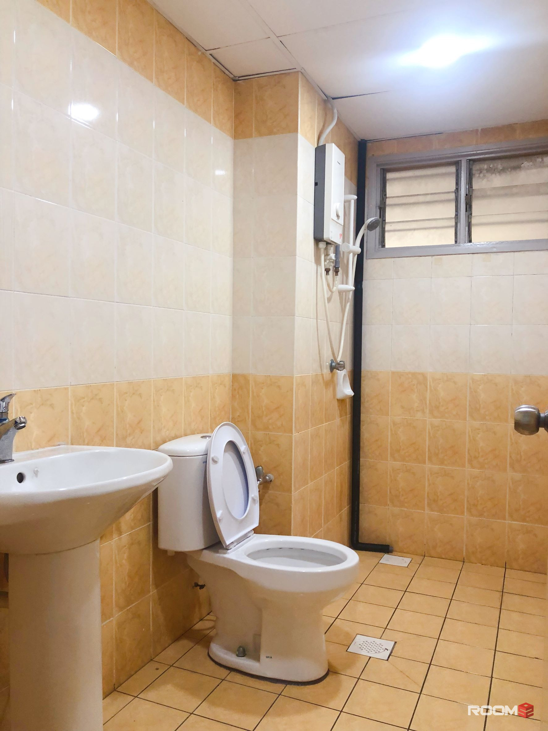 🤩PROMOTION!!!! 🤩 HIGH SPEED INTERNET Single Room Fully Furnished New Aircond Wardrobe Table Chair Mattress