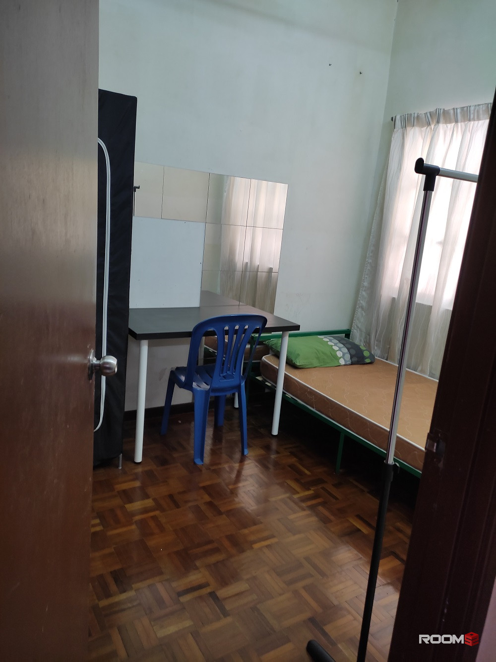 Private Female Room+Carpark,near airport Subang,Subang Bestari @Jasmin Apt,Sek U5