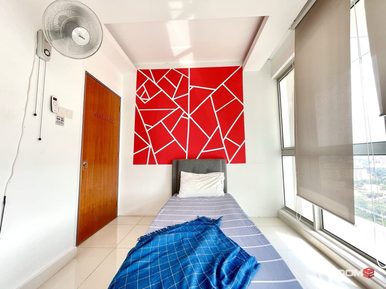 Kit          🏙️Beautiful High Rise Building ❗Room Rent At PWTC area near LRT 🚄