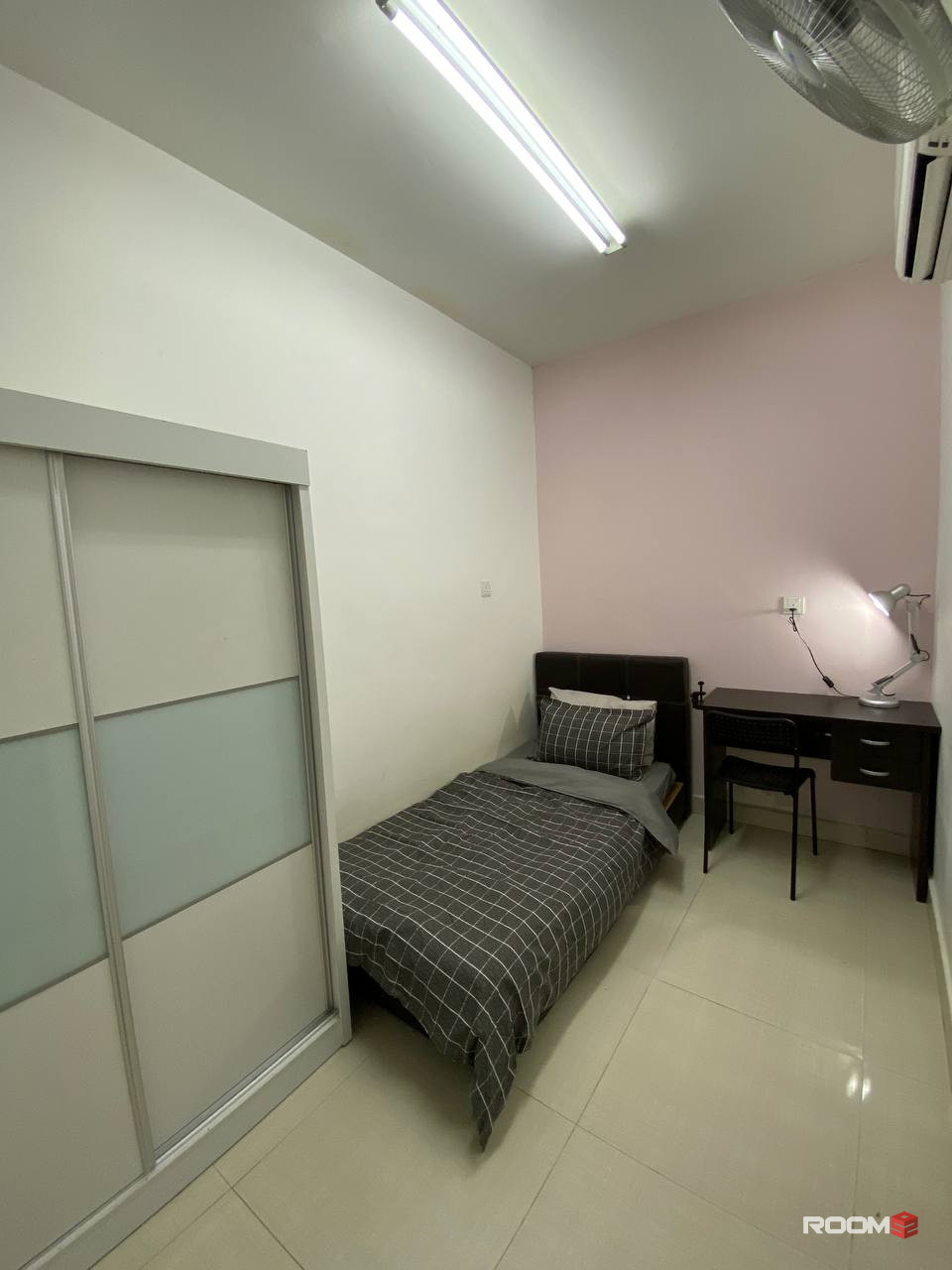 ✨Most Affordable Small Single Room for rent!🌟Suitable for Students & Working Adults!