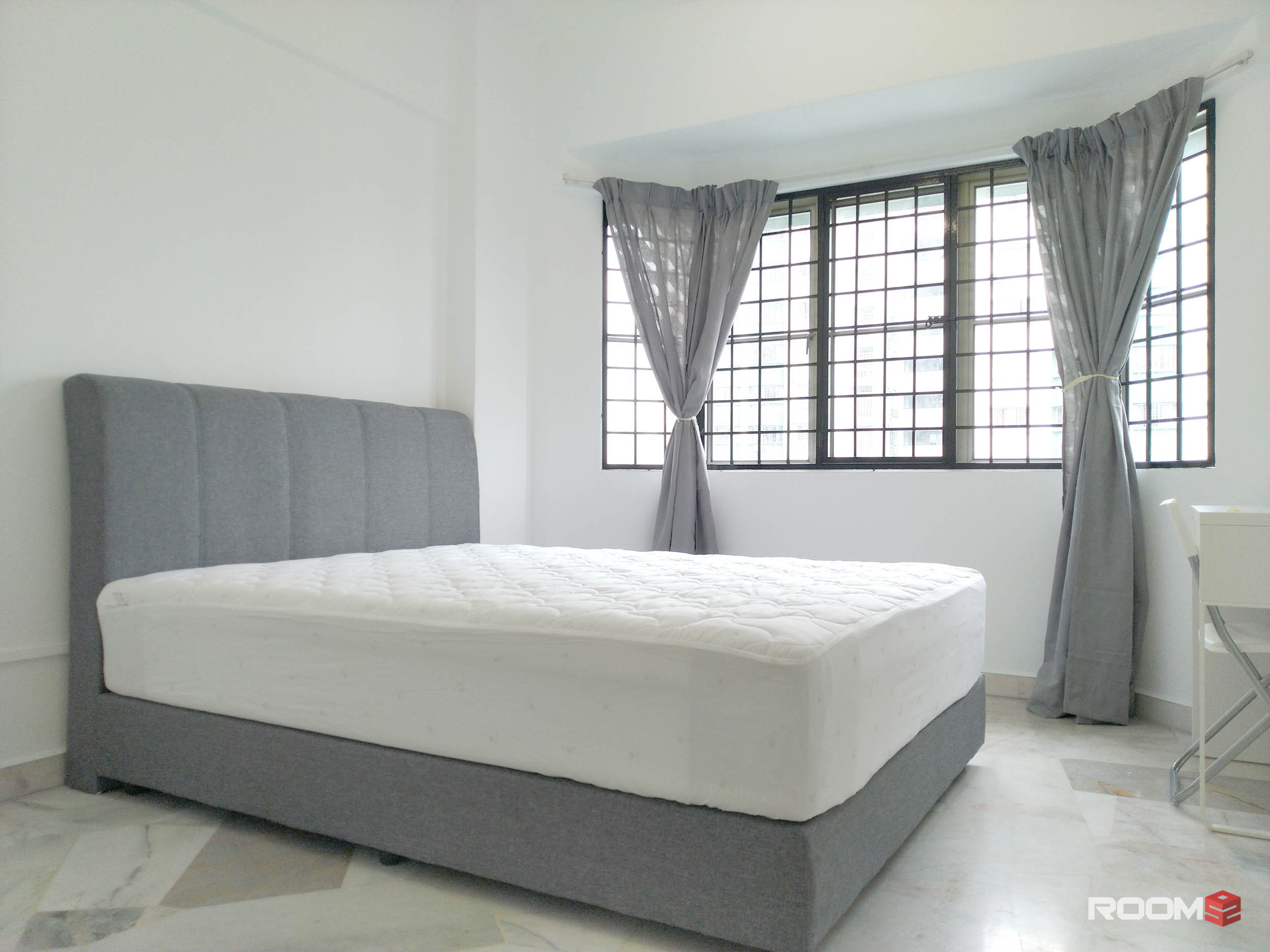 CHINESE FEMALE ONLY - MIDDLE ROOM FOR RENT, TAMAN DESA