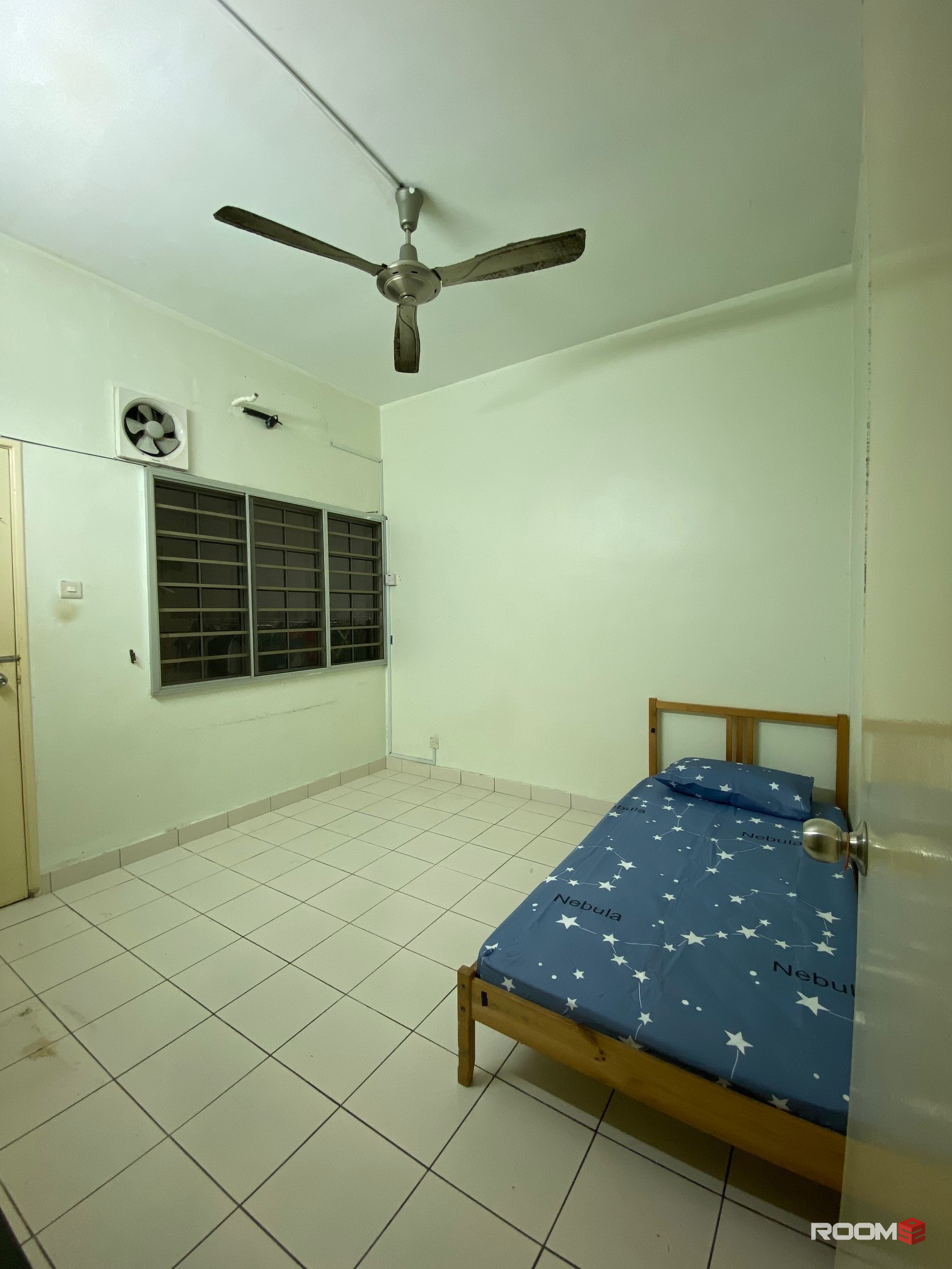 2 rooms left @ Puteri 6 link hse near Mcd, Giant, LRT, Food Court, Bmw