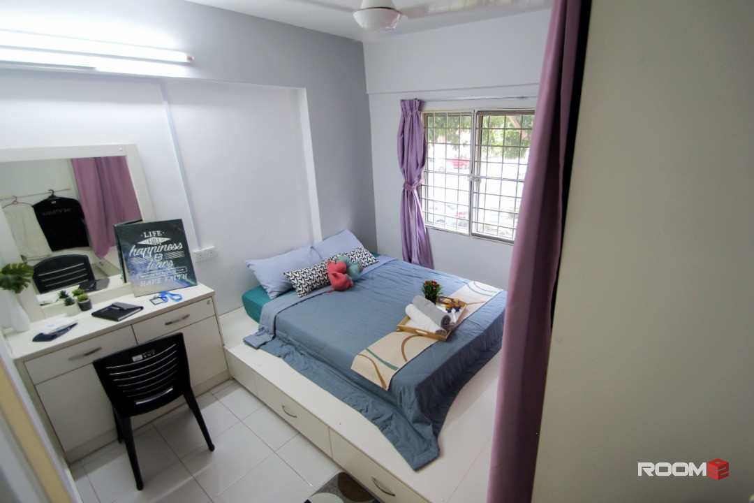 Danau Idaman @ Taman Desa - Master Room with Private Bathroom