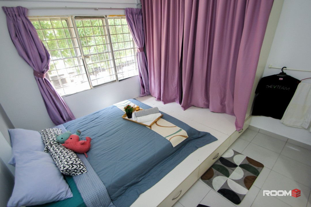 Danau Idaman @ Taman Desa - Master Room with Private Bathroom