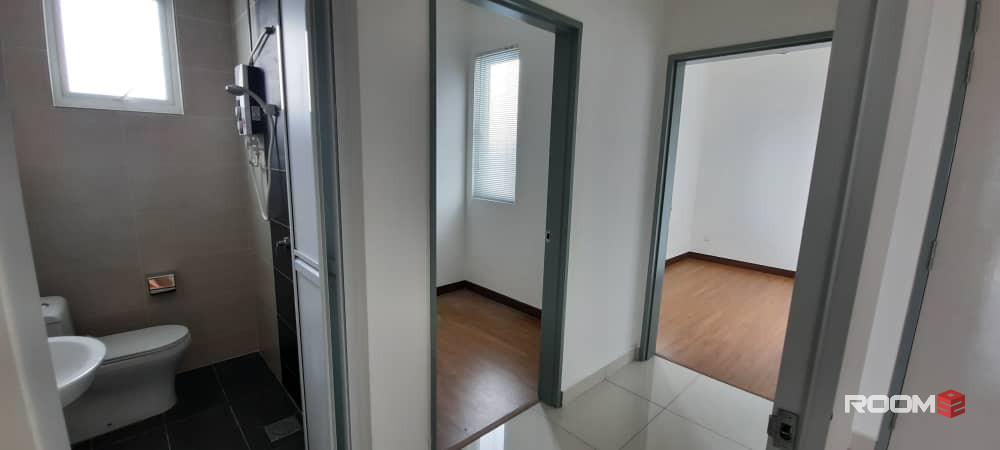 Room to Rent @ @Pinnacle Sri Petaling