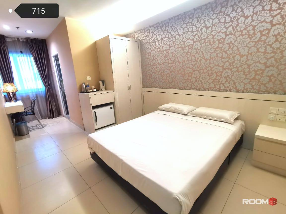 Trusted! 👀 Free Wifi & Free Cleaning🧹 😍ZERO DEPOSIT😍Middle room for rent at Jalan Raja Chulan
