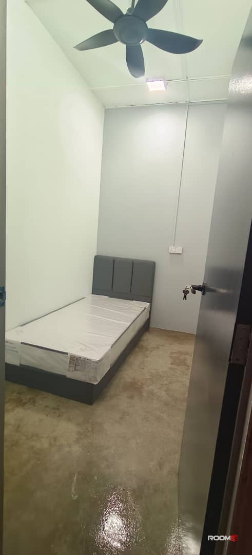 Fully Furnished Room For Rent At IOI Mall Puchong (Single Room)
