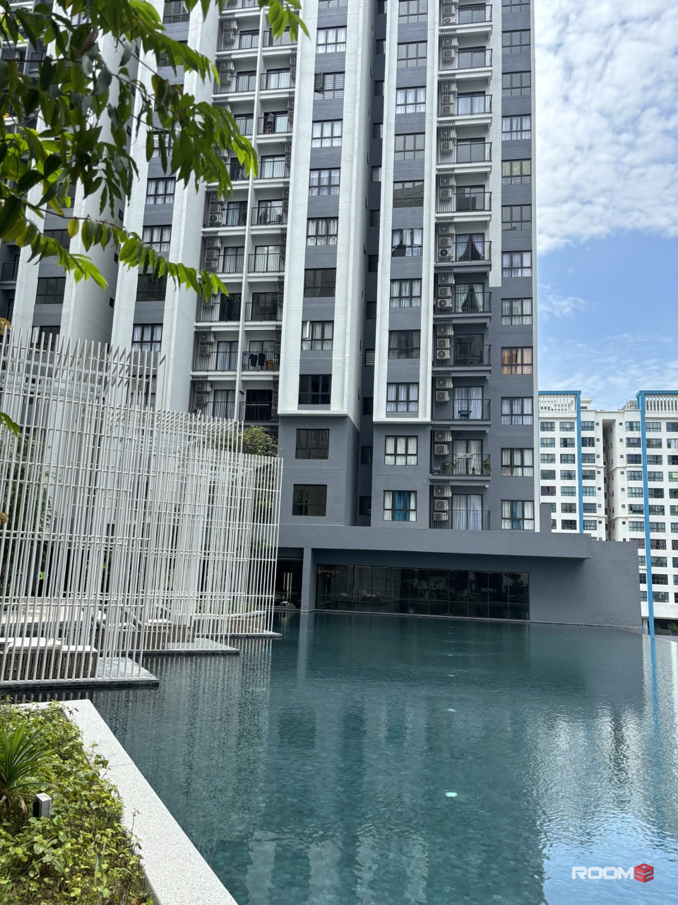 🔥SEKSYEN 13, DIAN RESIDENCY, NEW CONDO Medium Room🔥Fully Furnish NEW 10” Mattress Aircond Wardrobe Table Chair