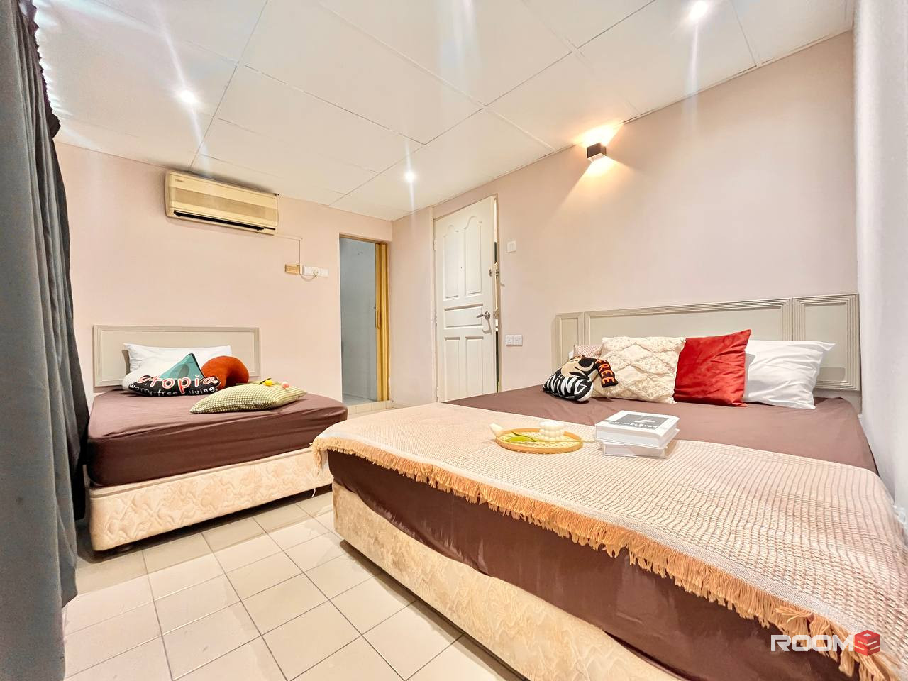 Have Own House 🏠But Far From Workplace👜?  Rent Room At Damansara Utama