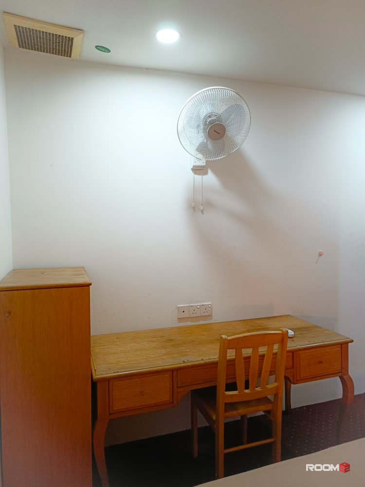 Hotel Room Rent : Zero Deposit, Private Master Room, Attached Bathroom, Non-Sharing, Nearby LRT Station, IOI Boulevard,