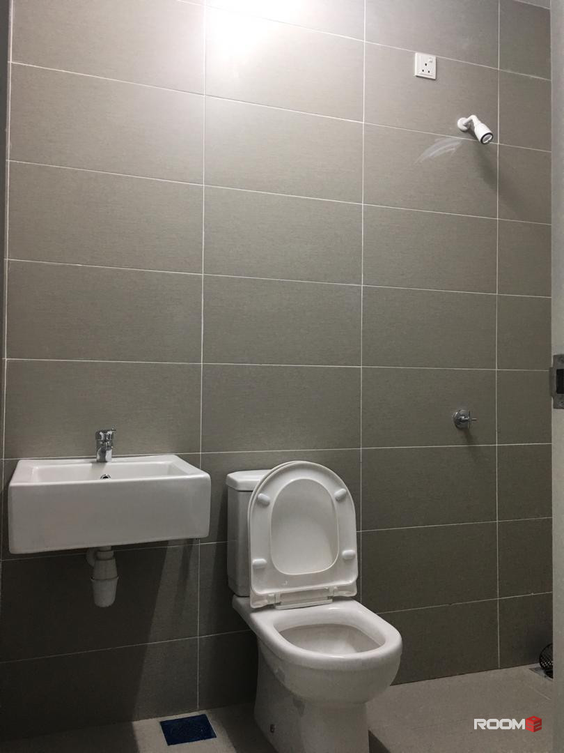 Single Room at Seremban, Negeri Sembilan 🔥 👉 Bilik Sewa Seremban [Free Utility 🌞] Suriaman, Bdr Seri Sendayan, Labu,