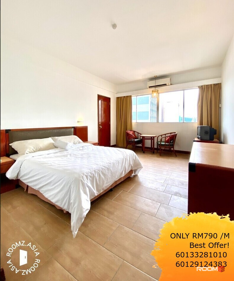 2mins Walking Distance To MRT&LRT Hotel master Room With Private Toilet