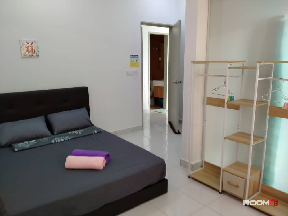 Middle Room at Balakong, Selangor 🔥 👉 Bilik Sewa Balakong [Merdeka 𝐒𝐀𝐋𝐄 ❗❗] Tmn Mesra Utama, Silk Residence, Tamin