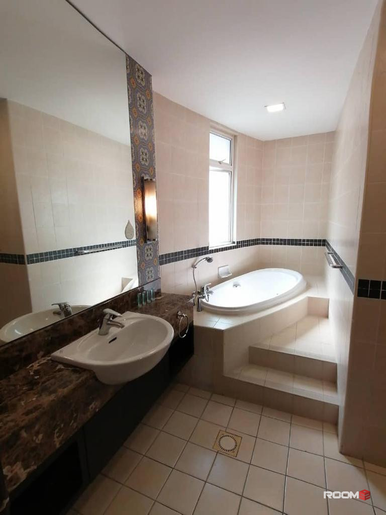 Bukit Bintang MASTER ROOM to rent