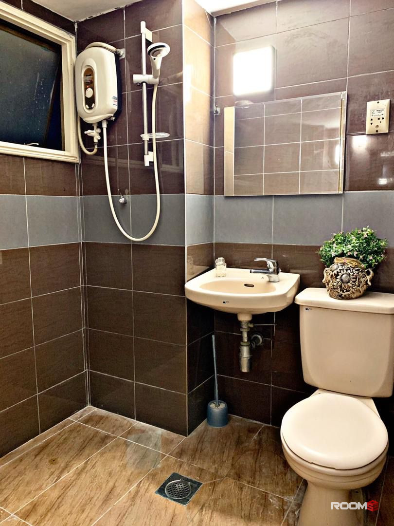 Medium Room At Palladium Condominium Keramat, Kuala Lumpur.