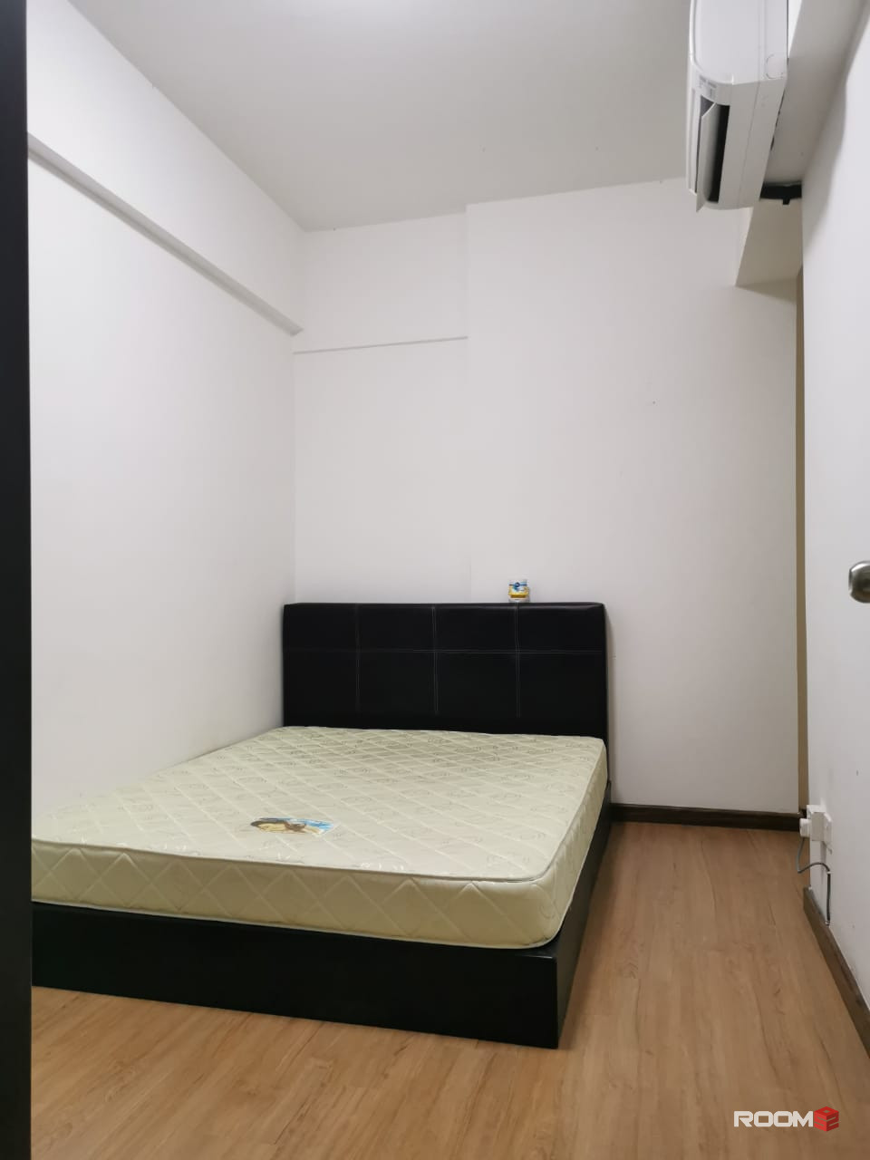 Fully furnished room ready to move in, rental include utilities