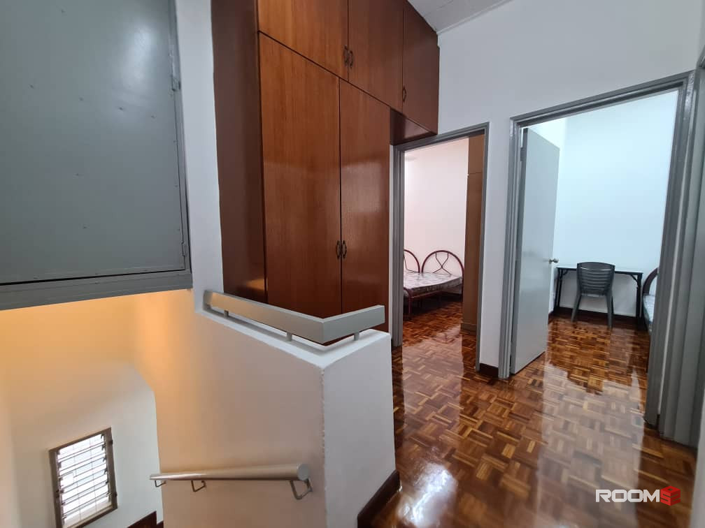 USJ13 Subang Jaya Medium Room For Rent (Walking distance to LRT Station)