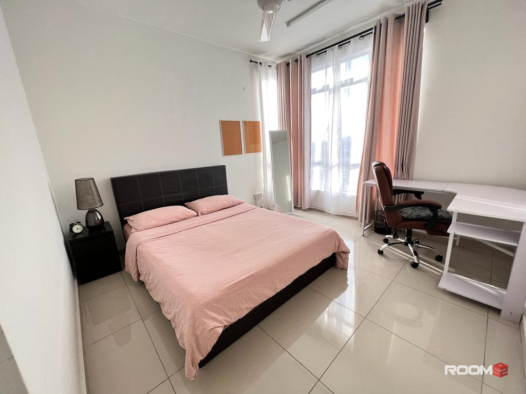 Fully Furnished Master Bedroom 1120 Park Avenue condo Petaling Jaya, PJ - Inclusive Car park and  High speed Internet