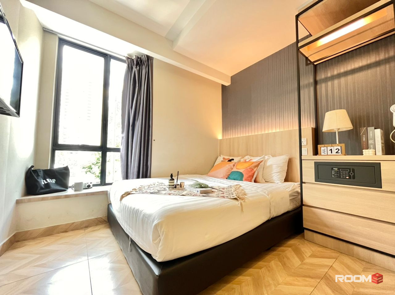 Middle room for rent at Worldview Grand Hotel with private 🛁bathroom