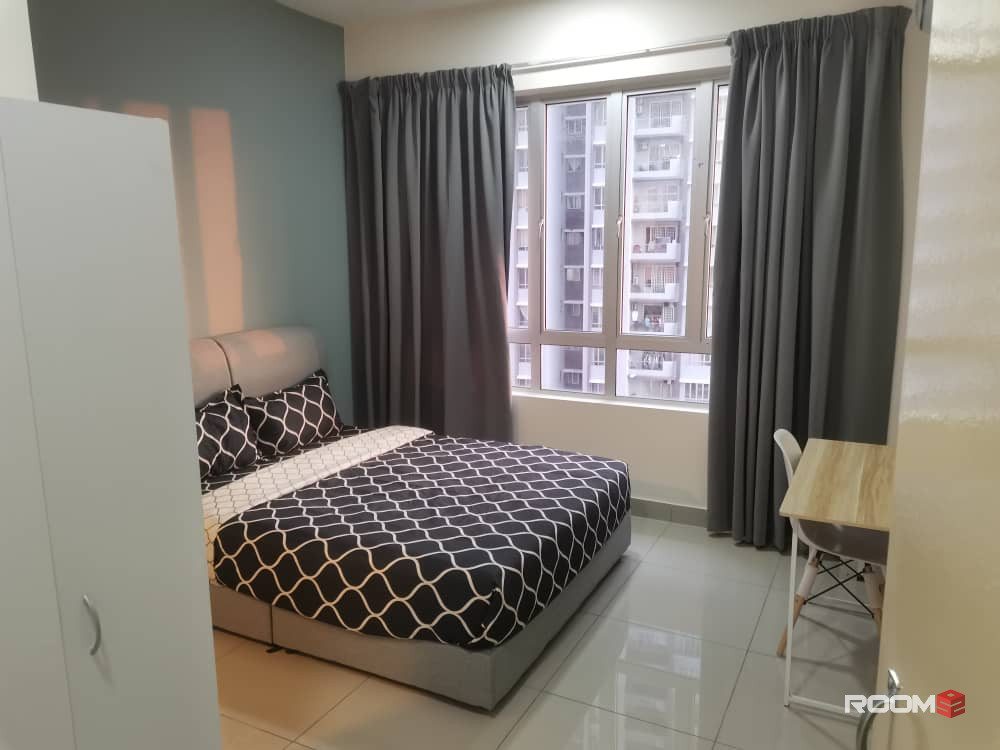 [ZERO DEPOSIT] Room for rent at PV21 Condominium