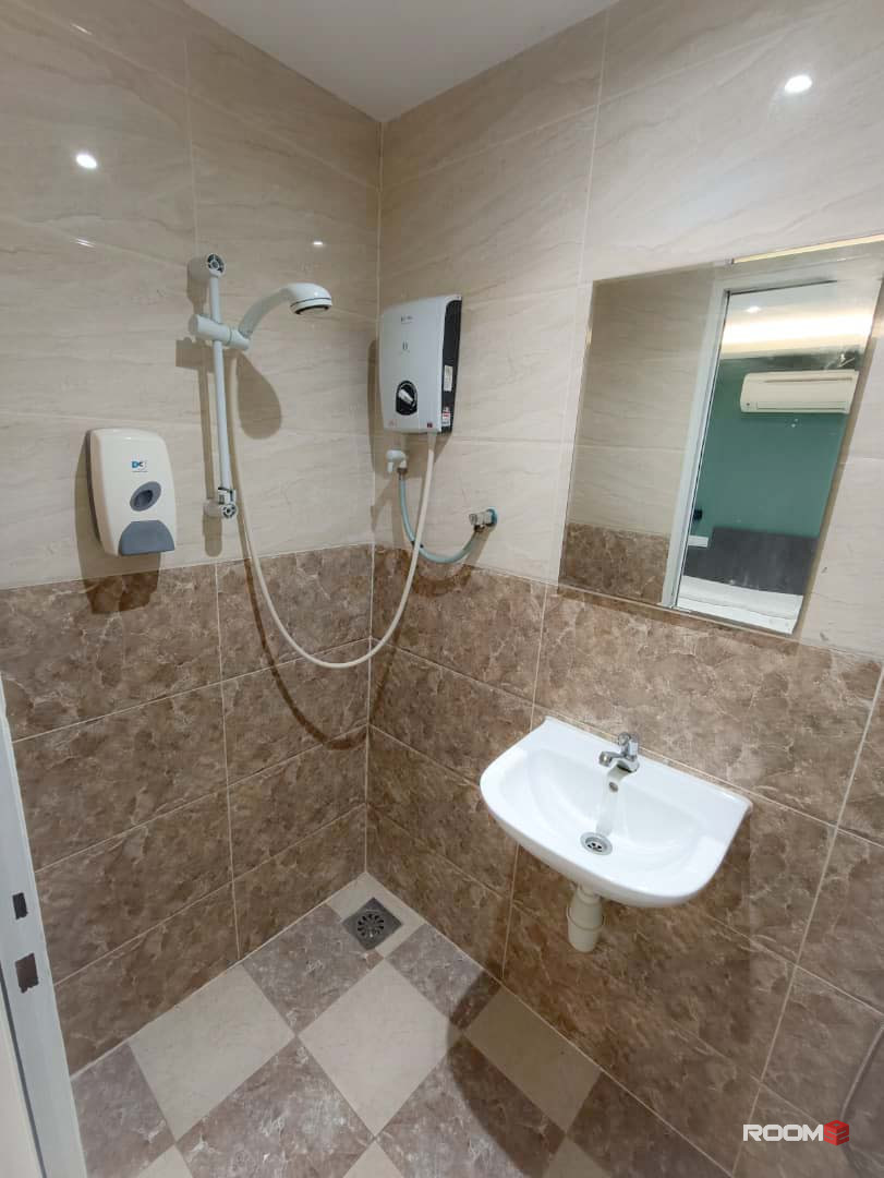 ZERO DEPOSIT Available!!! FULLY FURNISHED ROOM AT Q Inn Hotel @ Sunway Mentari,Bandar Sunway, Near BRT