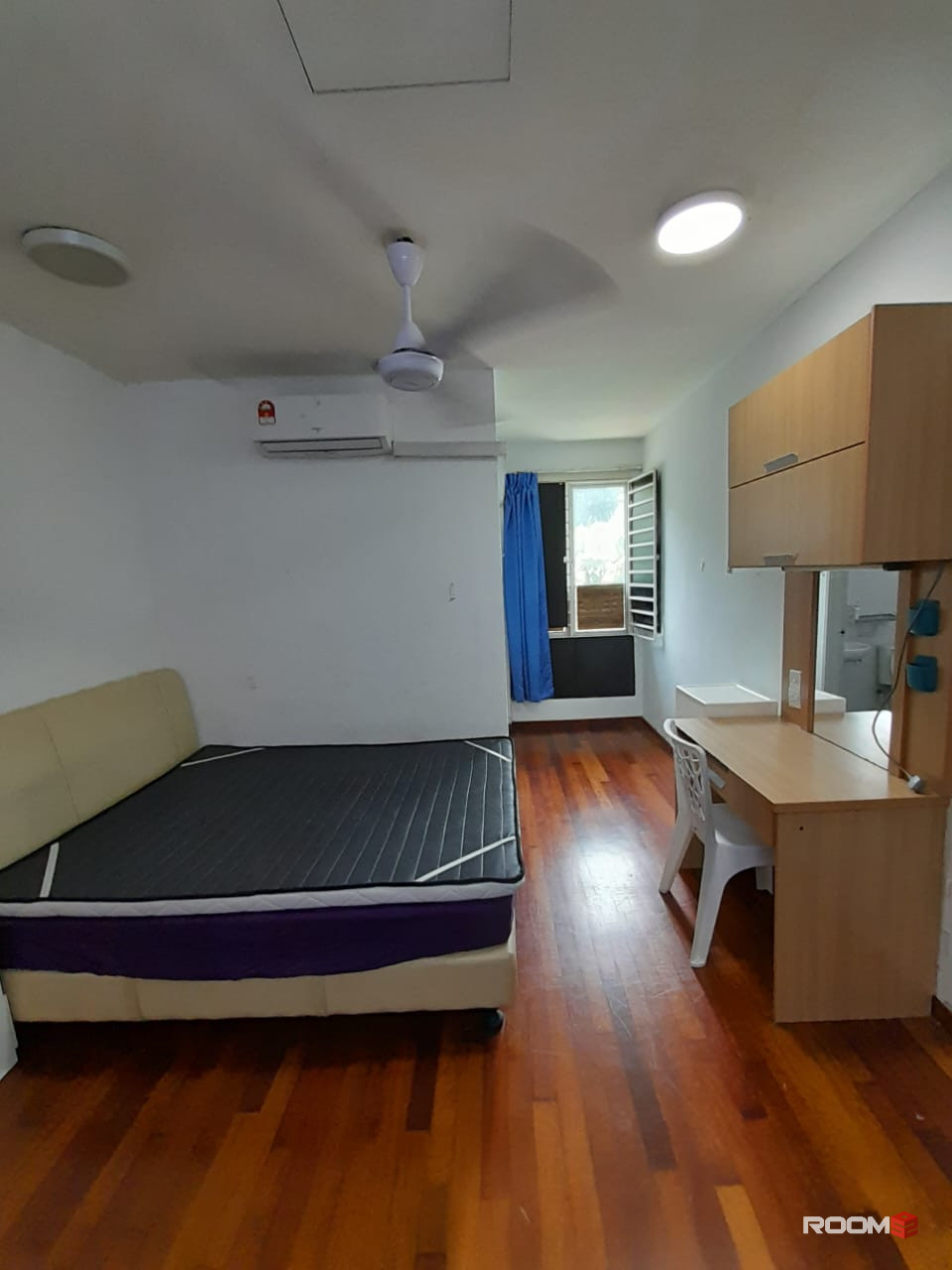 Middle Room With Private Bathroom at BUKIT TINGGI 2 Klang,Selangor