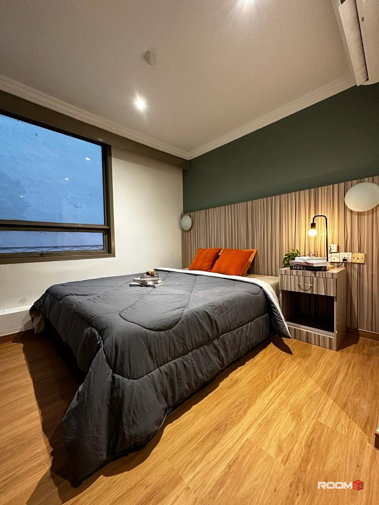 Room Rent Next To Bus Stop ❗Many Choices Of Local Food Around 😍🍲