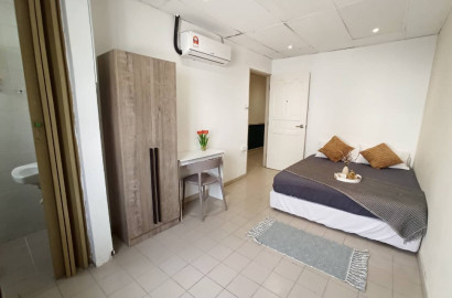 CHEAP MASTER QUEEN ROOM AT SWING & PILLOW A&N AT SS21 DAMANSARA