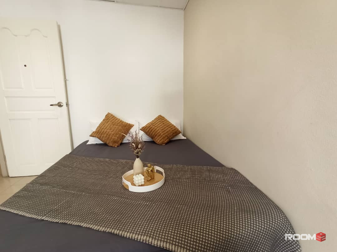 CHEAP MASTER QUEEN ROOM AT SWING & PILLOW A&N AT SS21 DAMANSARA