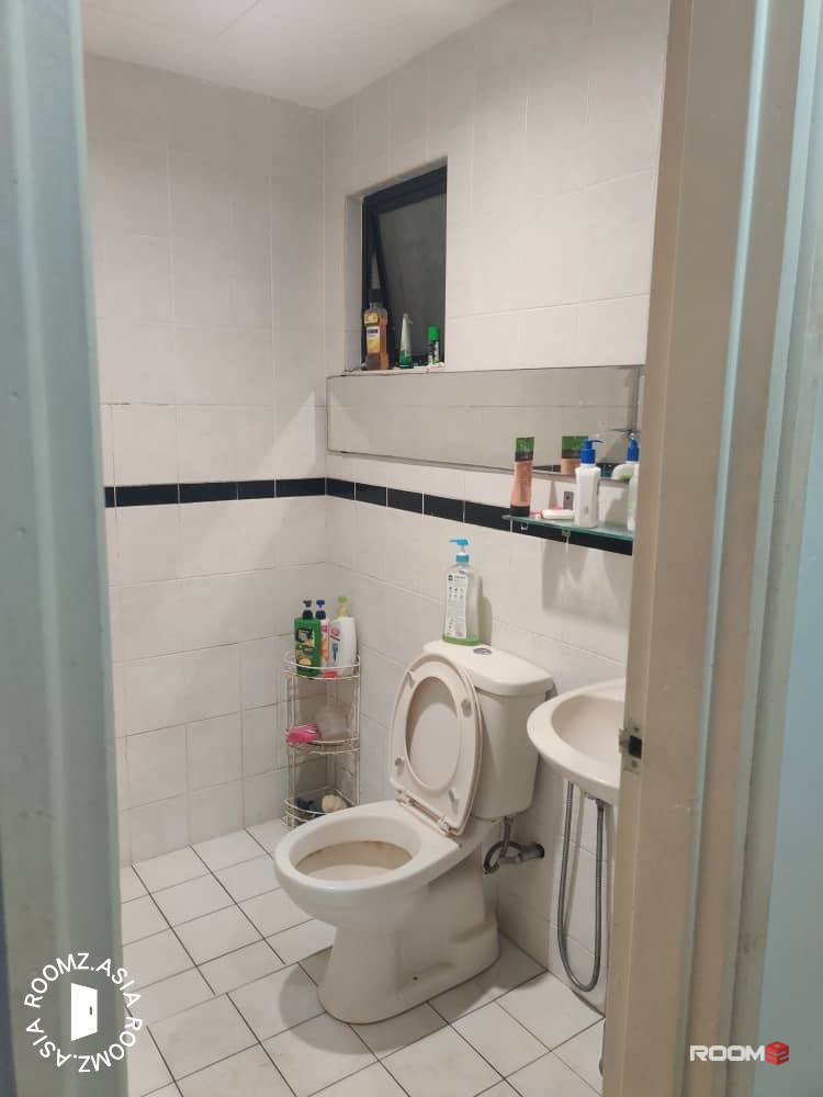 Decent Master room with decent price