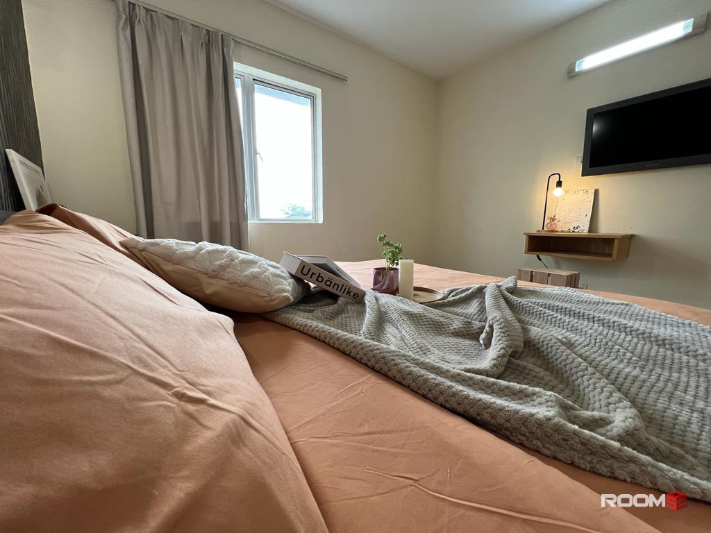 🏡 Zero Deposit Co-Living Room at SK Hotel Jalan Sri Kota 1, Kajang, Malaysia🏡 LIMITED UNIT LEFT ❗😲 Room with own bath