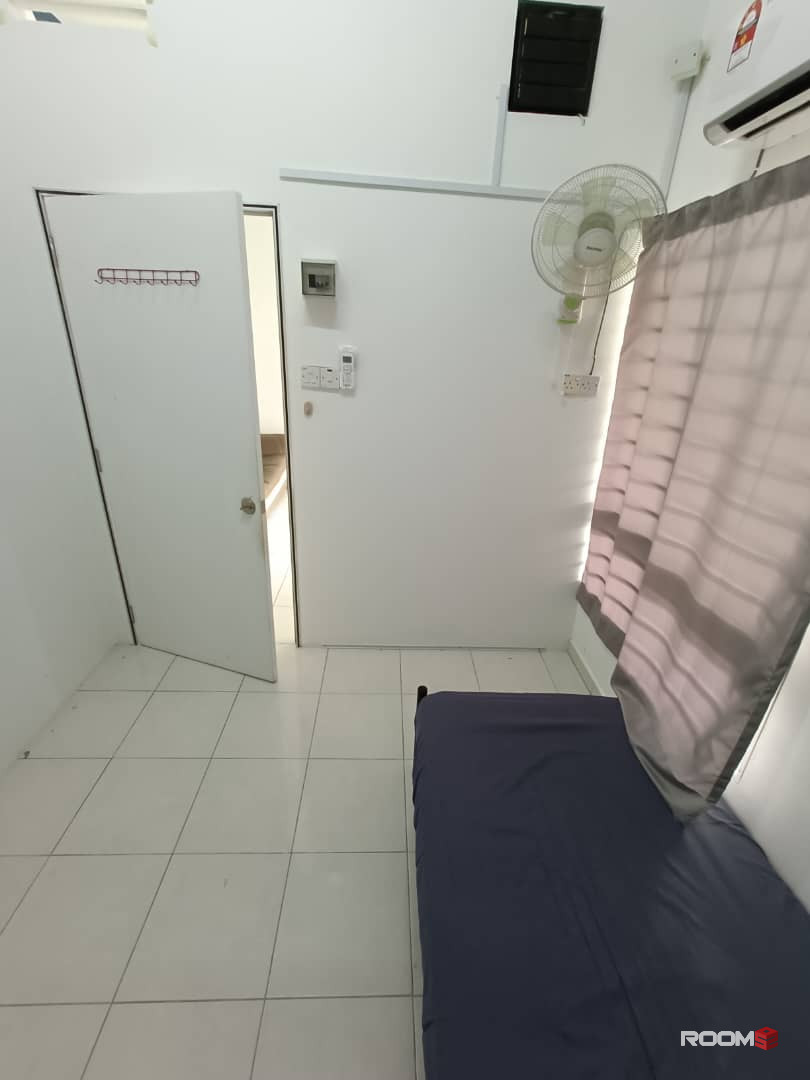 JALAN SETIA INDAH U13 🚩🚩FEMALE UNIT 👩👩 SINGLE ROOM WITH AIRCOND🤩 NEAR TO SETIA CITY , SETIA ECO ,SETIA TAIPAN ,