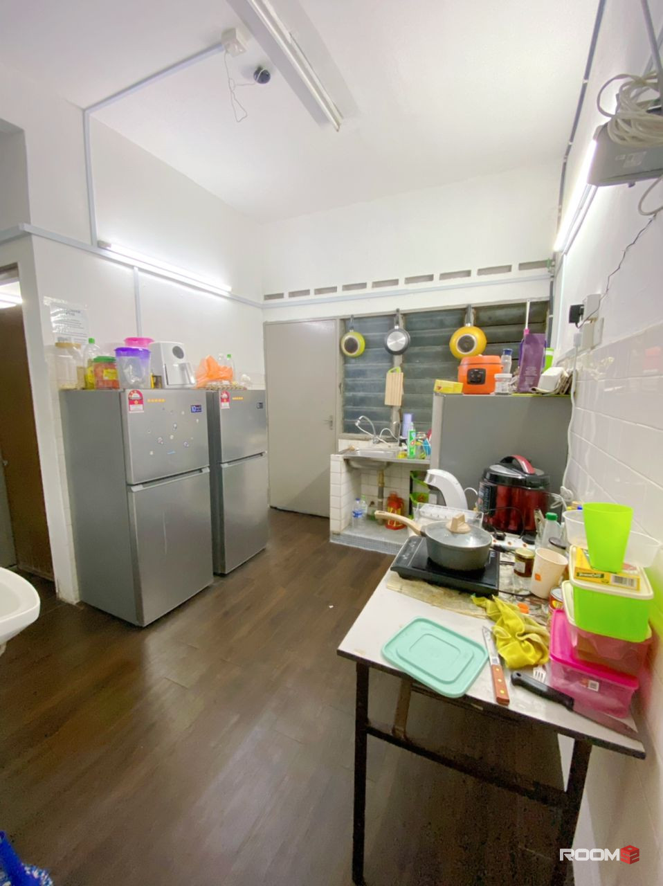 Room at SS15 nearby INTI college! Free WiFi ! Free Viewing!