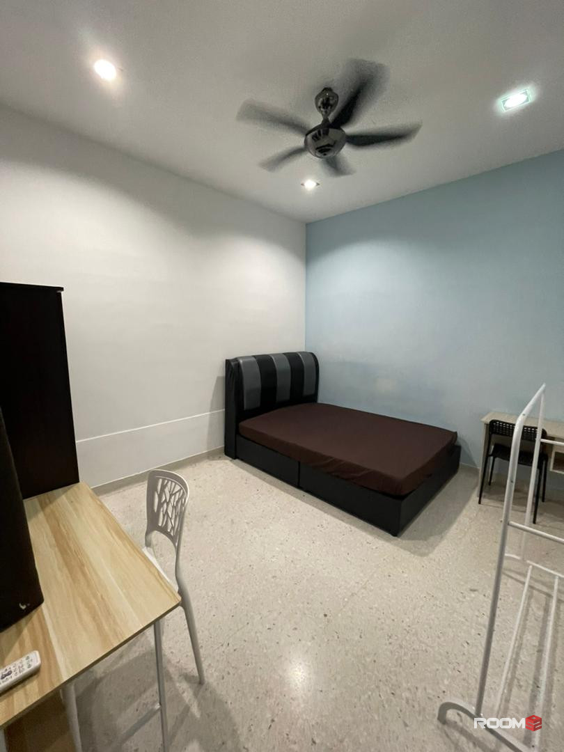 🆓💰 Free Deposit! 🛋️🛏️ Middle Room at SS2, Petaling Jaya 🏠🏞️ Easy Access to SS2 Park, The Hub SS2 🏞️🚀🏢