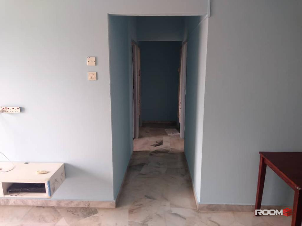 PUCHONG APARTMENT AIRCOND ROOM -RM380