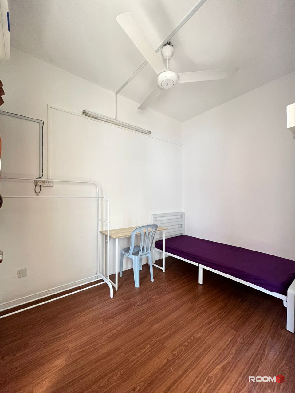 🏠 PJ SS2, 6mins Walk To LRT Tmn Bahagia 🚝 Middle Room, Fully Furnished!! 🛋️🛏️🚶‍♂️💺