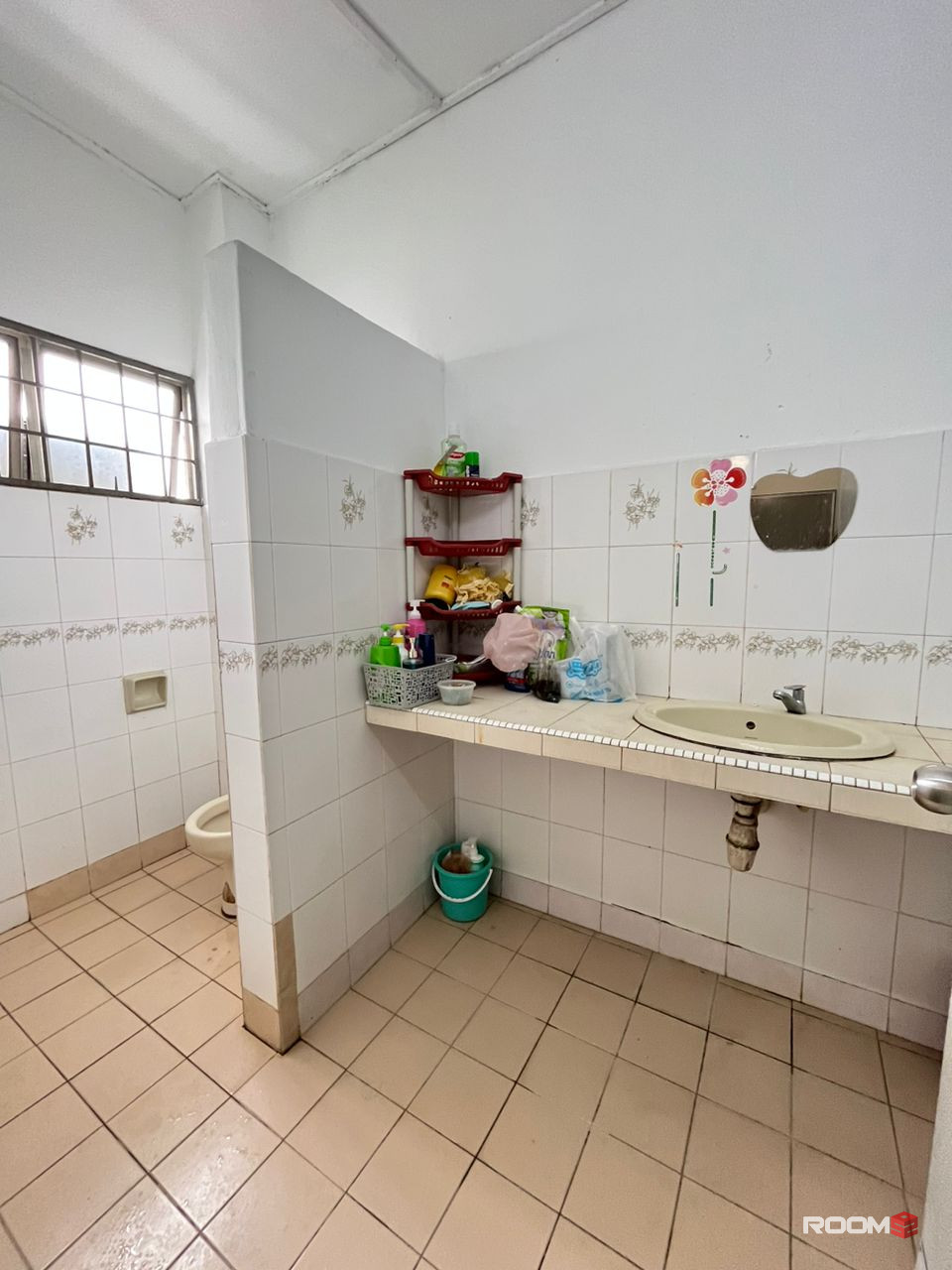 Room For Rent Fully Furnished at Kota Kemuning