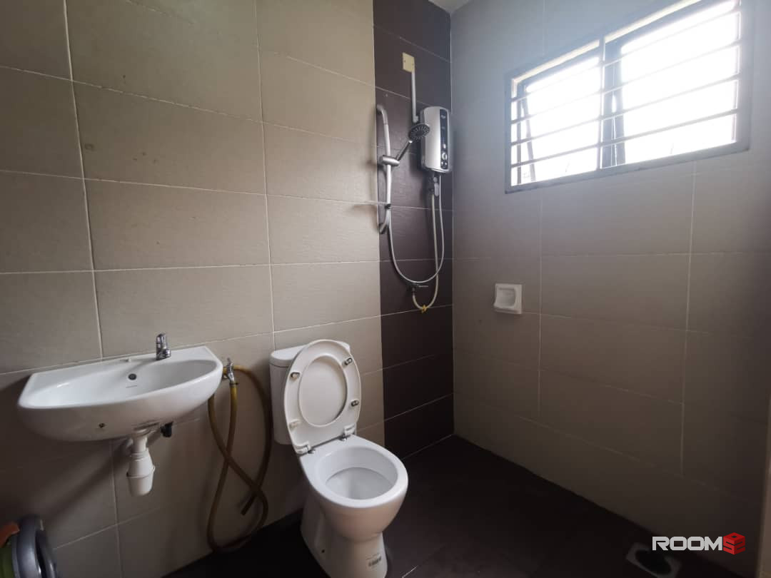 Bandar Puteri Klang Middle Room