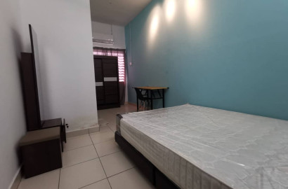 Bandar Puteri Klang Middle Room